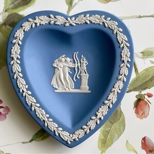 WEDGWOOD VTG The Archers Blue Heart Shaped Trinket Dish Jasperware Collectible